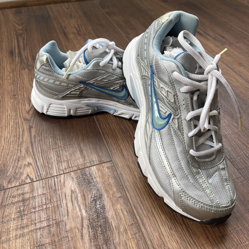 Nike Initiator Women Size 8.5 Running Sneakers Metallic Silver Ice Blue New - Picture 2 of 13